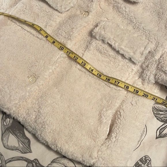 Banana Republic Cropped Sherpa Trucker Jacket Coat - Picture 8 of 12